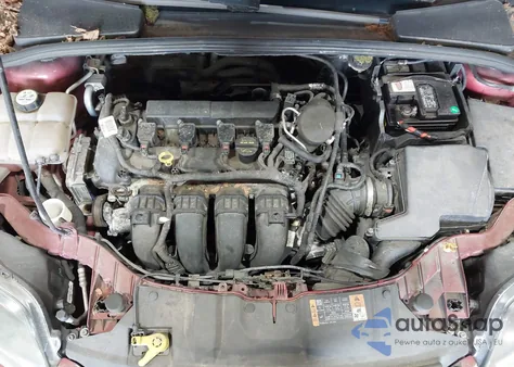 2014 Ford Focus Titanium z USA, uszkodzony, nr VIN 1FADP3J22EL308703